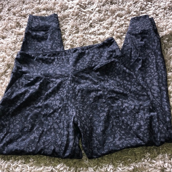 Black Camo/leopard print joggers size large yoga workout gym comfy pants pockets - Picture 1 of 7
